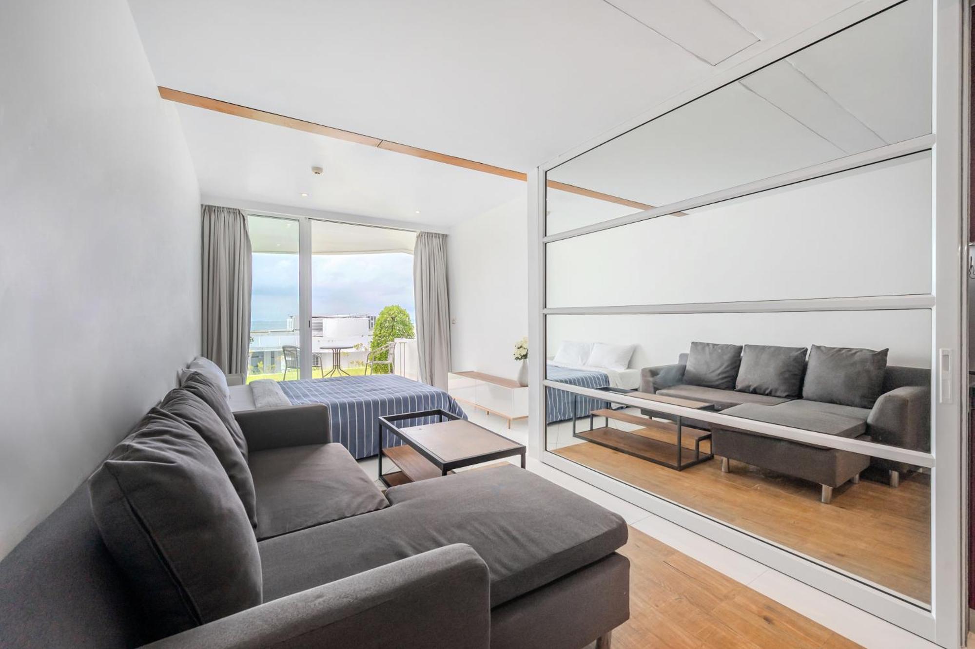 Pure Sunset Beach - Ocean View Room, Pattaya Na Chom Thian Exteriör bild