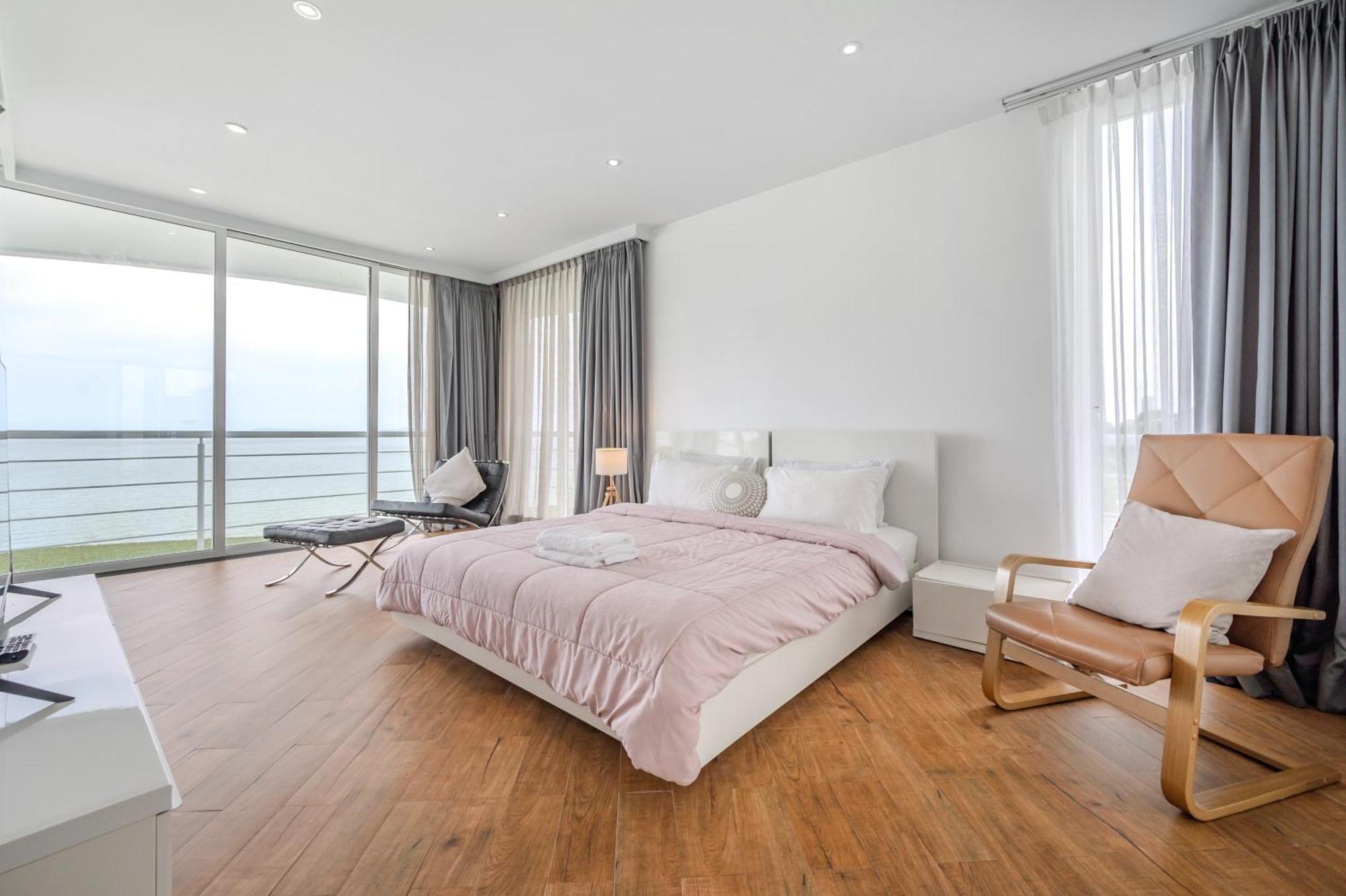 Pure Sunset Beach - Ocean View Room, Pattaya Na Chom Thian Exteriör bild
