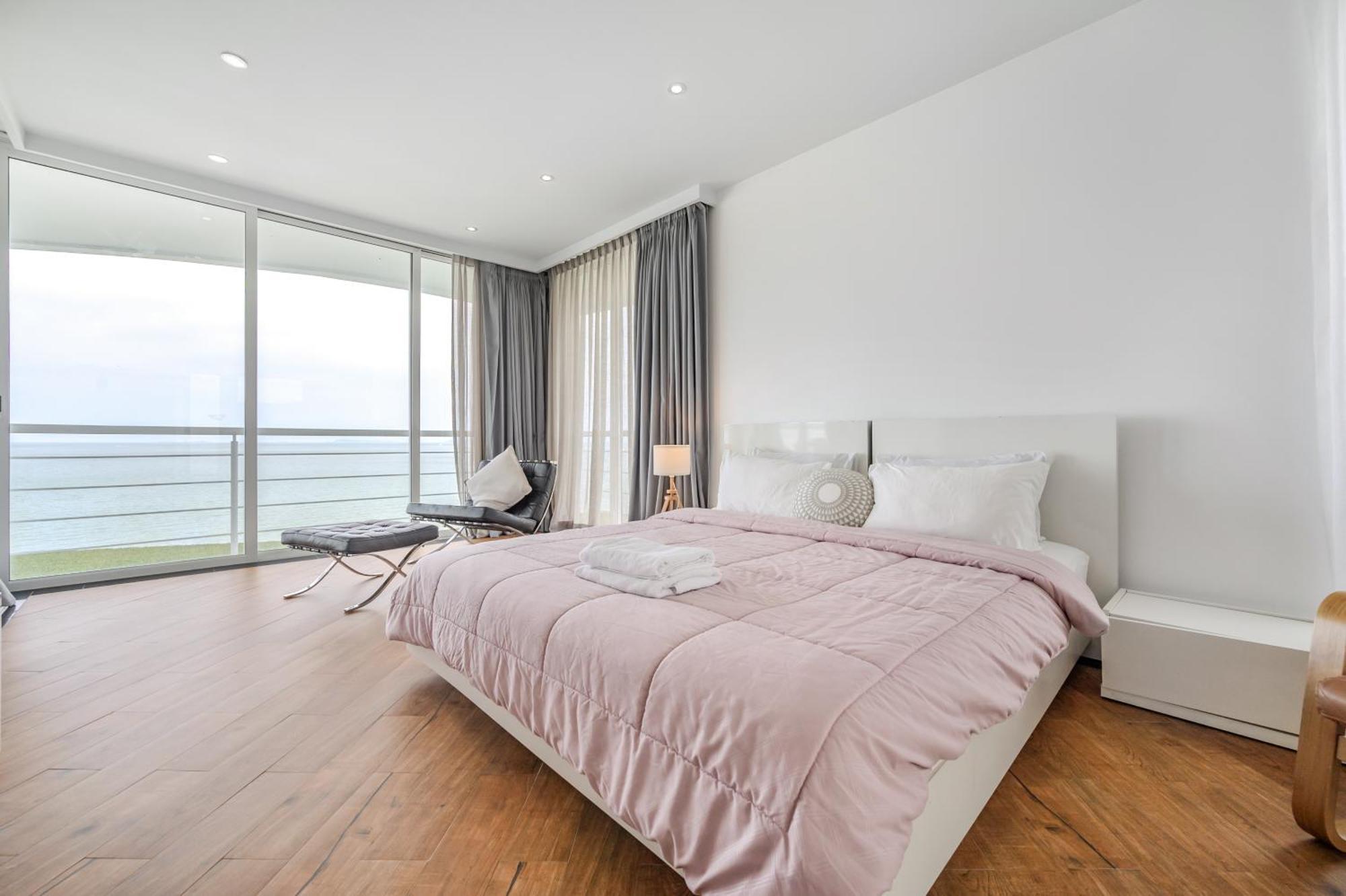 Pure Sunset Beach - Ocean View Room, Pattaya Na Chom Thian Exteriör bild