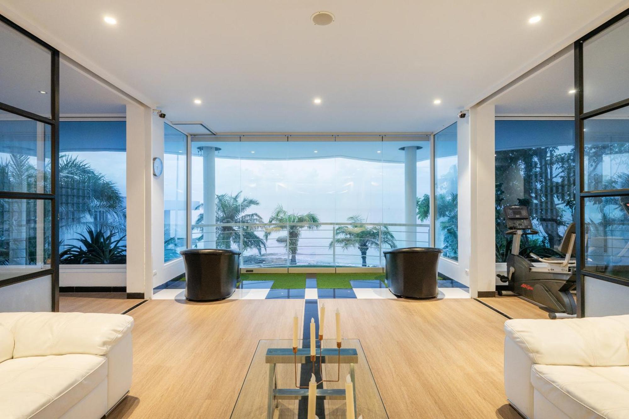 Pure Sunset Beach - Ocean View Room, Pattaya Na Chom Thian Exteriör bild